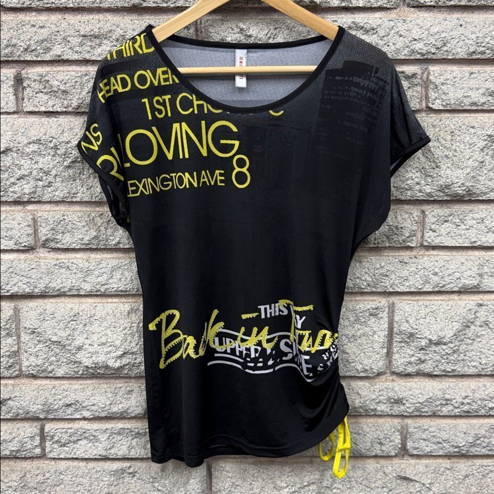 Le grenier Fashion Black And Yellow Tops